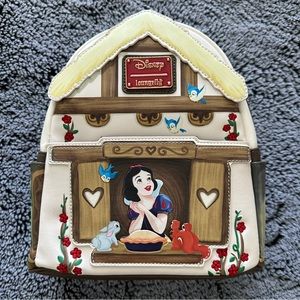 NWT Loungefly Disney Princess Snow White Window Scene Mini Backpack